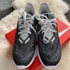 Nike Boys Air Max Sequent